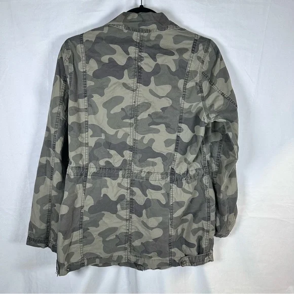 CAMO MILITARY JACKET SIZE(M) - Picture 5 of 5